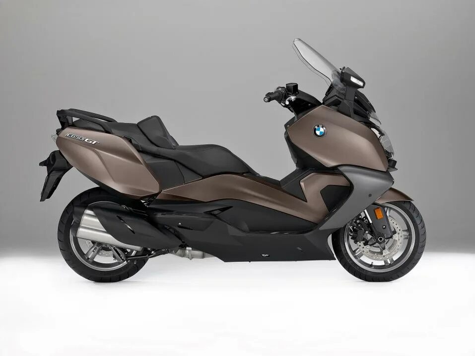 Скутер 650. BMW c650gt. Макси скутер БМВ 650 gt. BMW 650 gt скутер. BMW c650gt 2016.