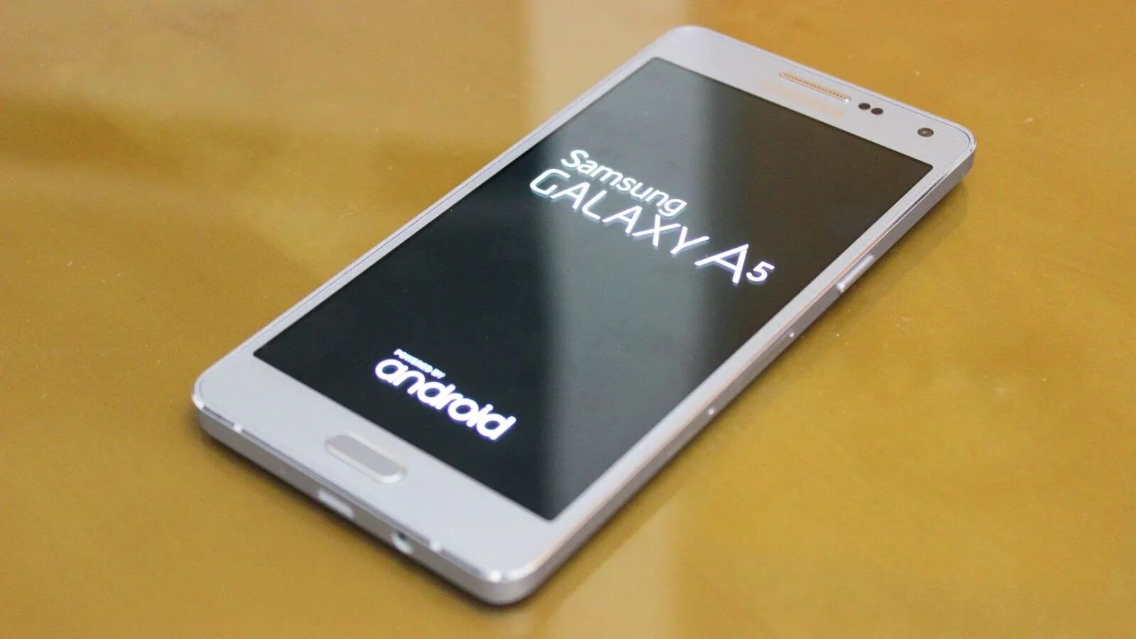 Самсунг 5 белый. Samsung galaxy a5. samsung galaxy a5 2013. samsung a5 2013. самсунг галакси а5 2015.