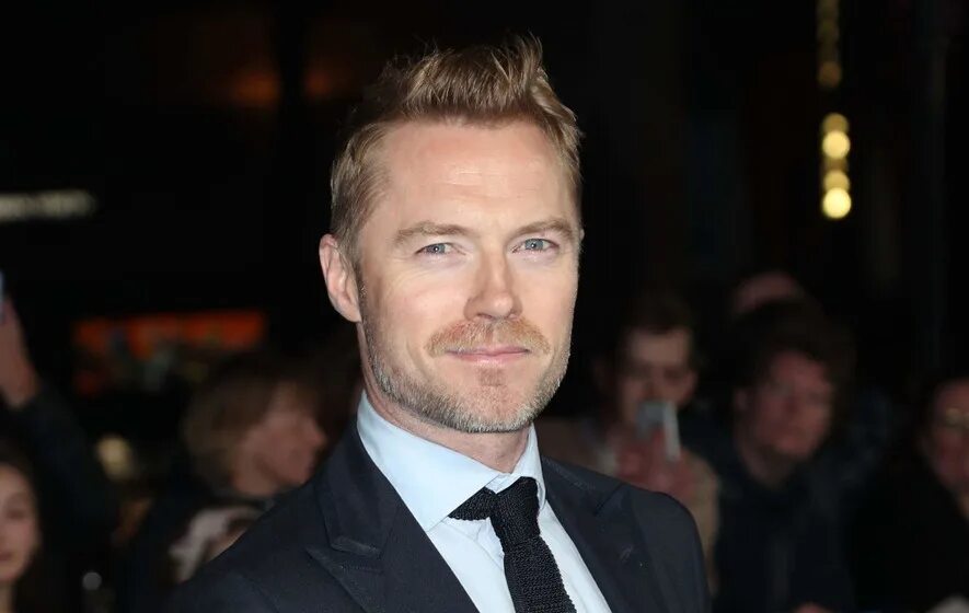 Ronan keating 2009 `songs for my mother`. Paul keating actor. Форпост китинг. Пол ронан актер. Ronan ронан китинг.