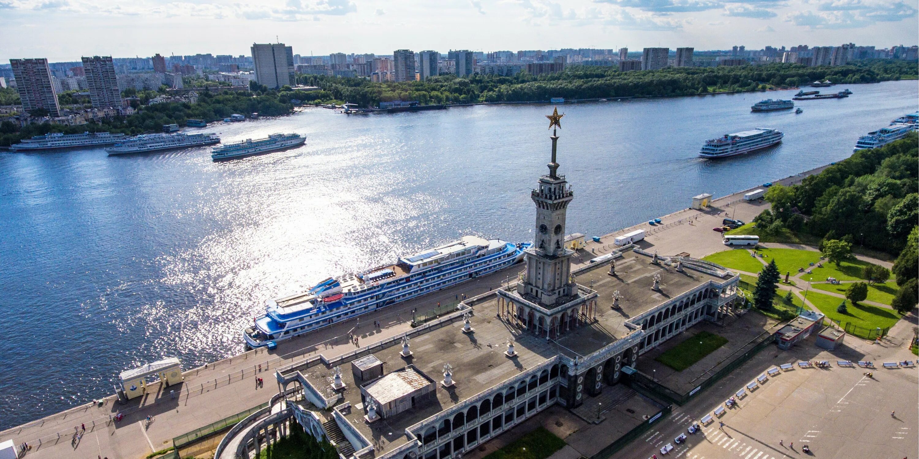 Улица речной вокзал москва. Причал северный речной вокзал. северный порт речной вокзал. речной порт москва речной вокзал. причал речной вокзал москва.