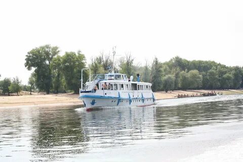 Речной трамвайчик волгоград