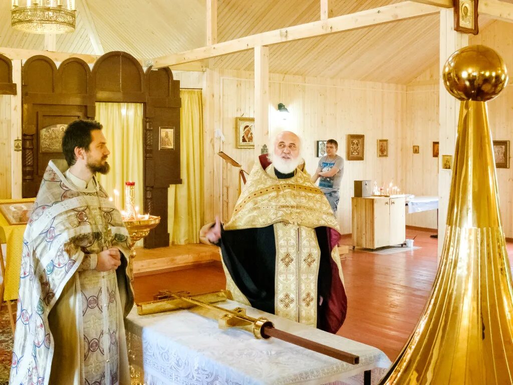 асбест город храм князя владимира отец павел. крестовоздвиженский храм в митино. храм князя владимира митино расписание. церковь владимира равноапостольного в крылатском. храм крестовоздвижения в митино.