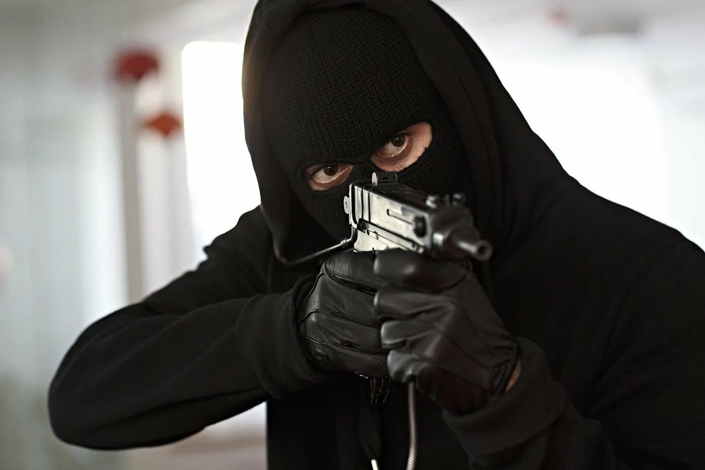 Бандит в черной маске. Бандиты скайрима. Калькштейн гвинт. Skyrim моды bandit. Bandit captives.