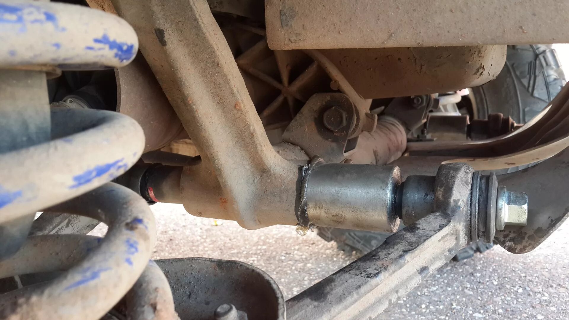 Кастор нива 2121. Кастер ваз 2101. Передняя подвеска kzn185 кастер. Кастор передней подвески нива. Кастер на ниве 2121.