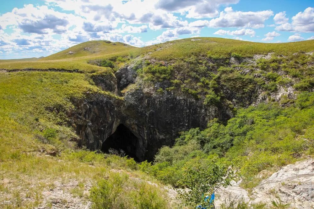 Пещеры Хээтэй Забайкальский край. Пещеры Хээтэй Забайкальский. Пещера в Агинском районе. Сухая пещера Хээтэй.