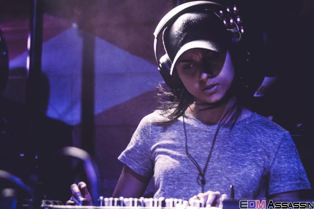 Rezz give in to you. Rezz give in to you