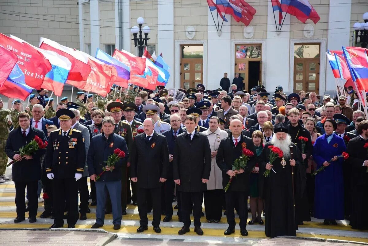 Орел события городе. Стела город воинской славы. гирлянда на возложение. орел город воинской славы. стела город воинской славы малоярославец.