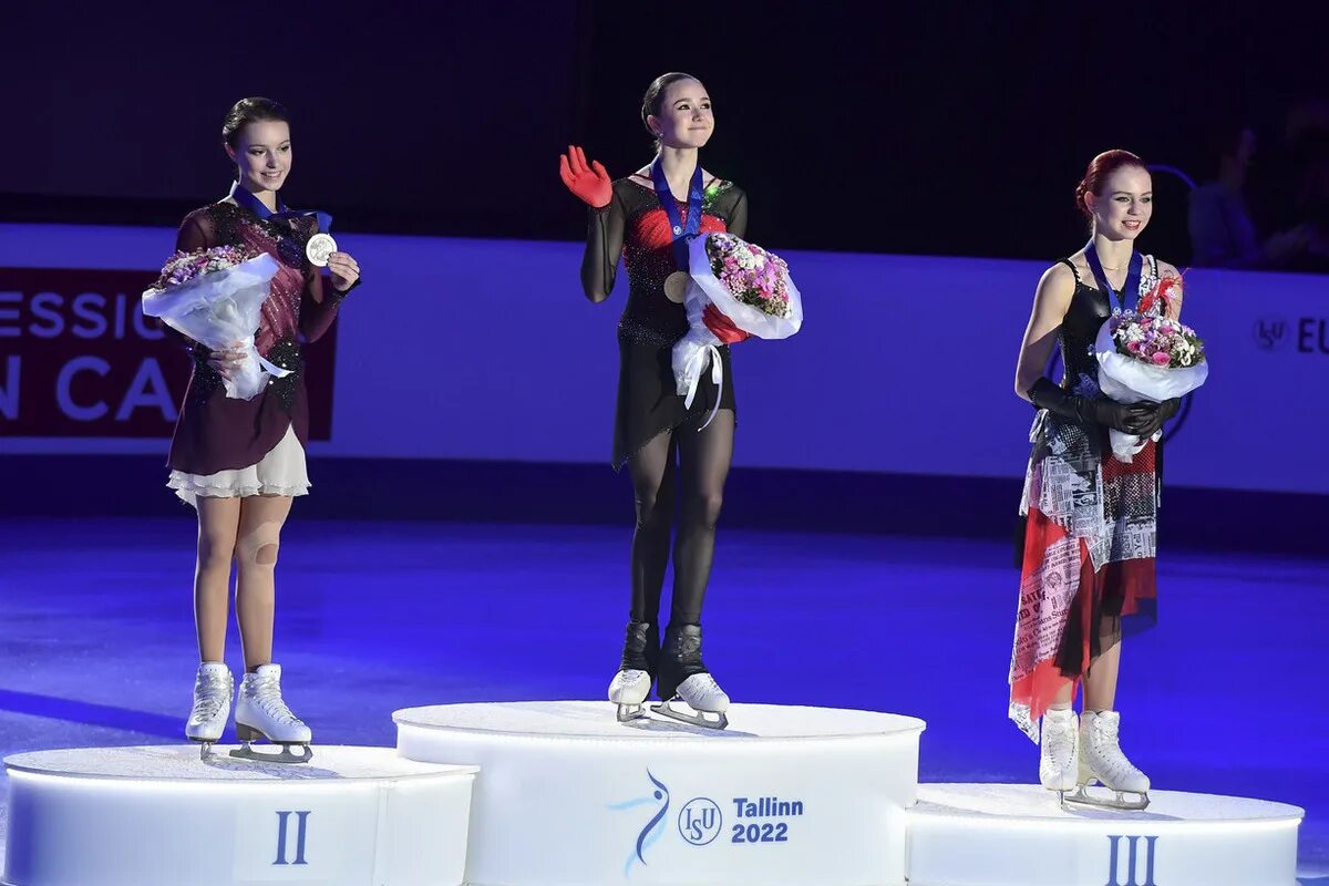 Трусова Щербакова Валиева Олимпиаде в Пекине. Камила Валиева Чемпионат России 2022. Камила Валиева Чемпионат Европы 2022.