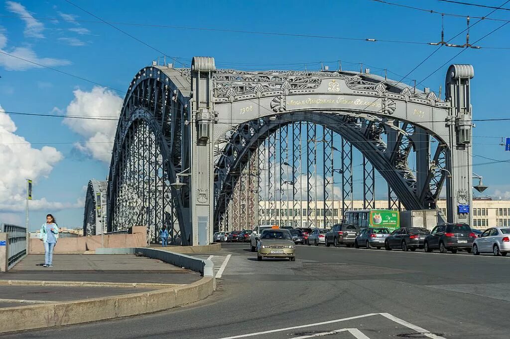 Металлические спб. Большеохтинский мост в Санкт-Петербурге. Большеохтинский мост достопримечательности Санкт-Петербурга. Большеохтинский мост район. Большеохтинский мост Санкт-Петербург башни.