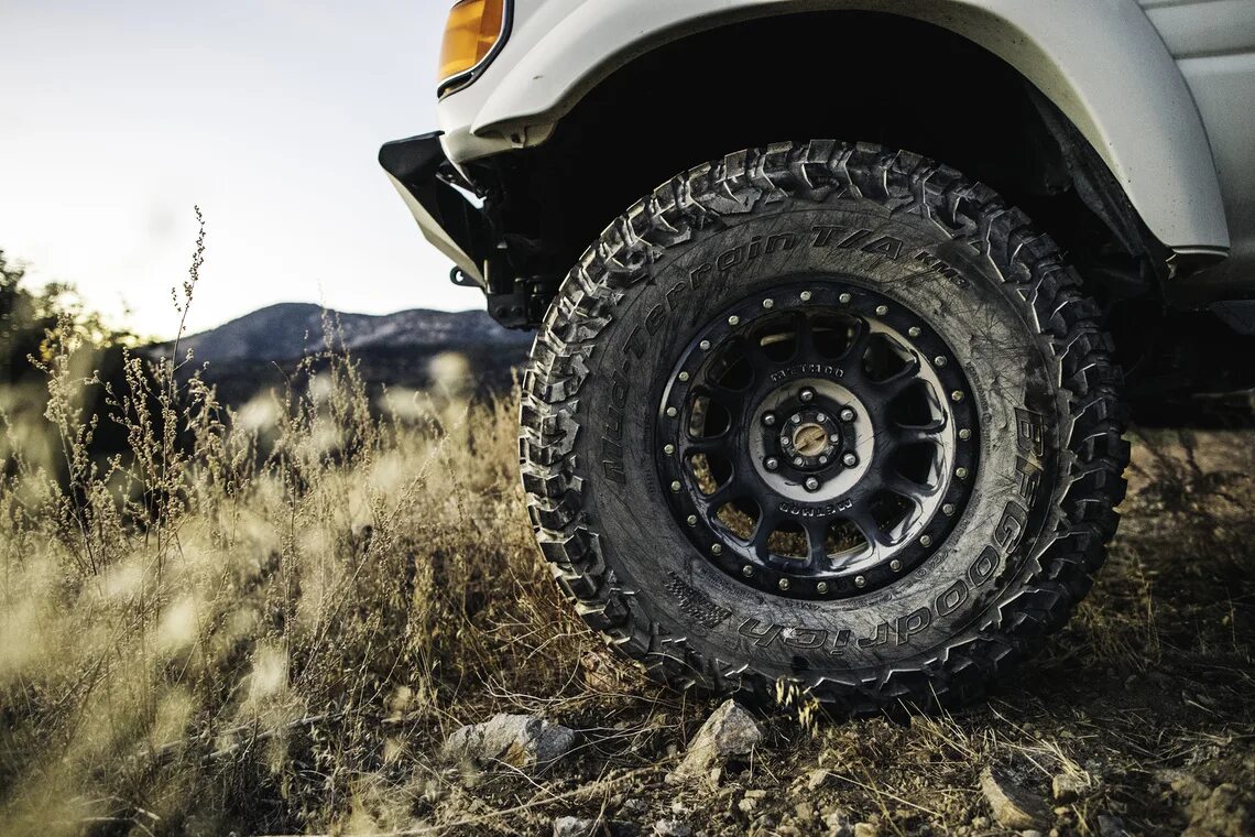 Купить резину на внедорожник. BFGOODRICH Mud Terrain km3. BFGOODRICH Mud-Terrain t/a km3. Шины BFGOODRICH Mud-Terrain t/a km2. BFGOODRICH km3.