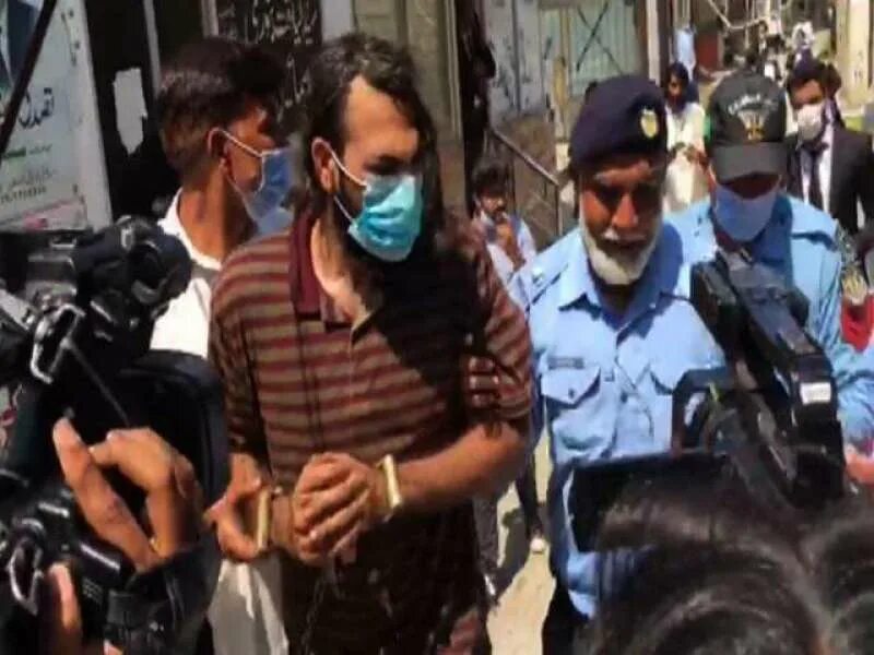 Медики в америке. Решила искать врача пакистанца в америке. Врачи из лондона в пакистане. Столкновение двух поездов в индии. Инаэт врач из пакистана.