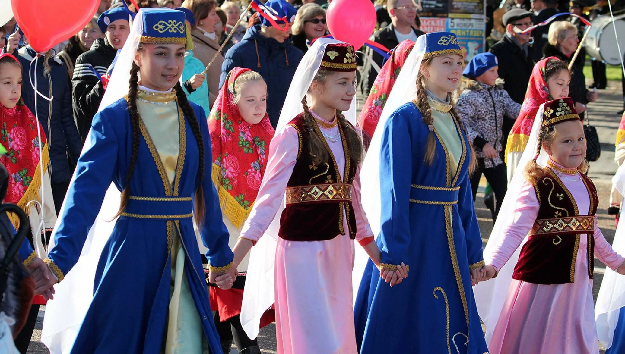 Коренные народы крыма. Народы Крыма. Народы населяющие Крым. Крымские татары народ в России. Многонациональный народ Крыма.