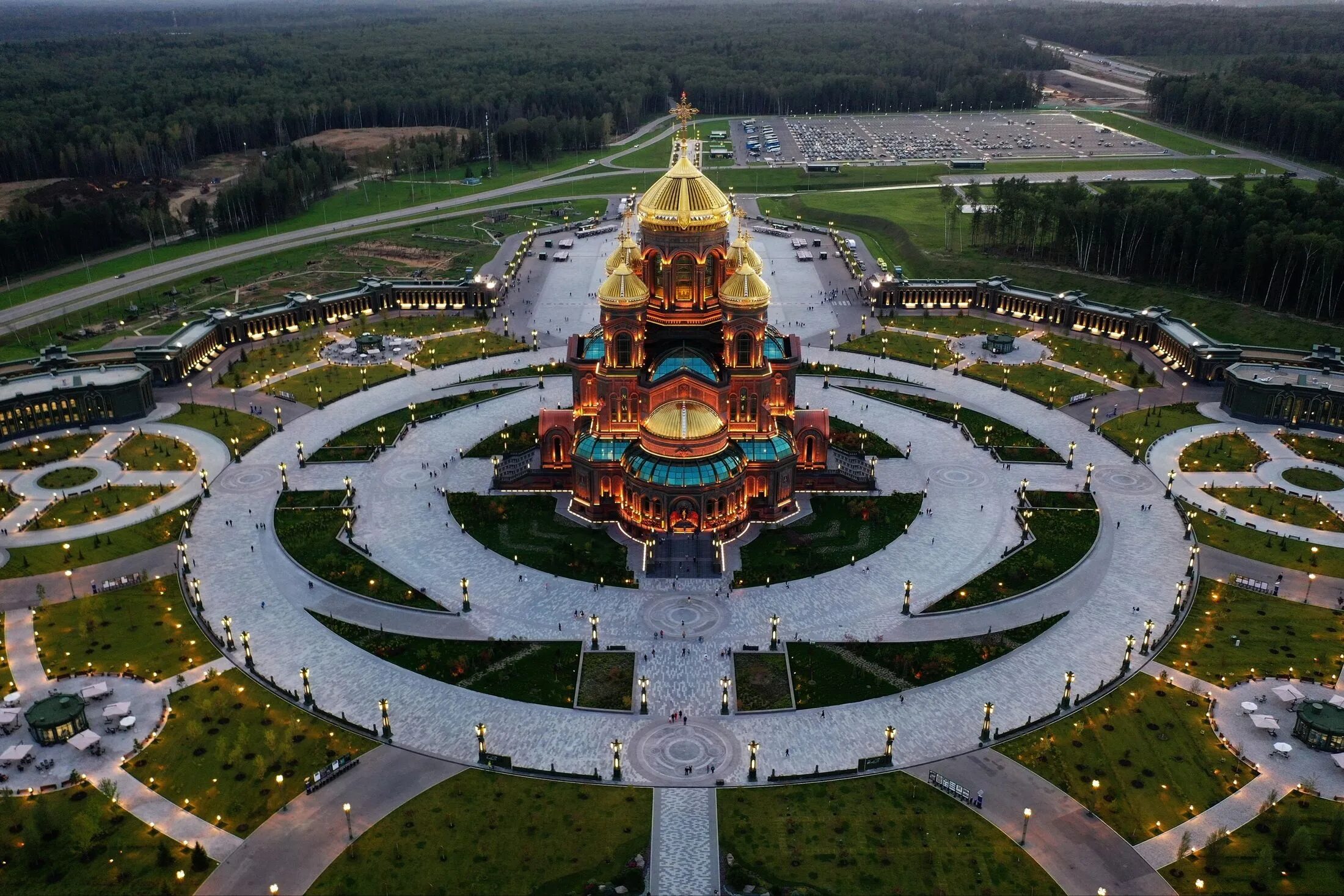 Храм память победы. Музейно-храмовый комплекс вс РФ. Парк Патриот храм Вооруженных сил России. Музейный комплекс храма Вооруженных сил Российской Федерации. Музейный комплекс дорога памяти в парке Патриот.