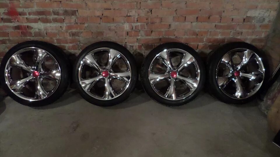 Диски колёсные venerdi. Venerdi marina. 3. Диски venerdi cosmic r18. Литье венерди 19.