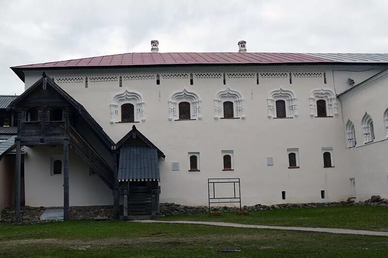 Новгородский корпус. Лихудов корпус новгородского кремля. Лихудов корпус новгородского кремля. Новгородский корпус. Лихудов корпус новгородского кремля.