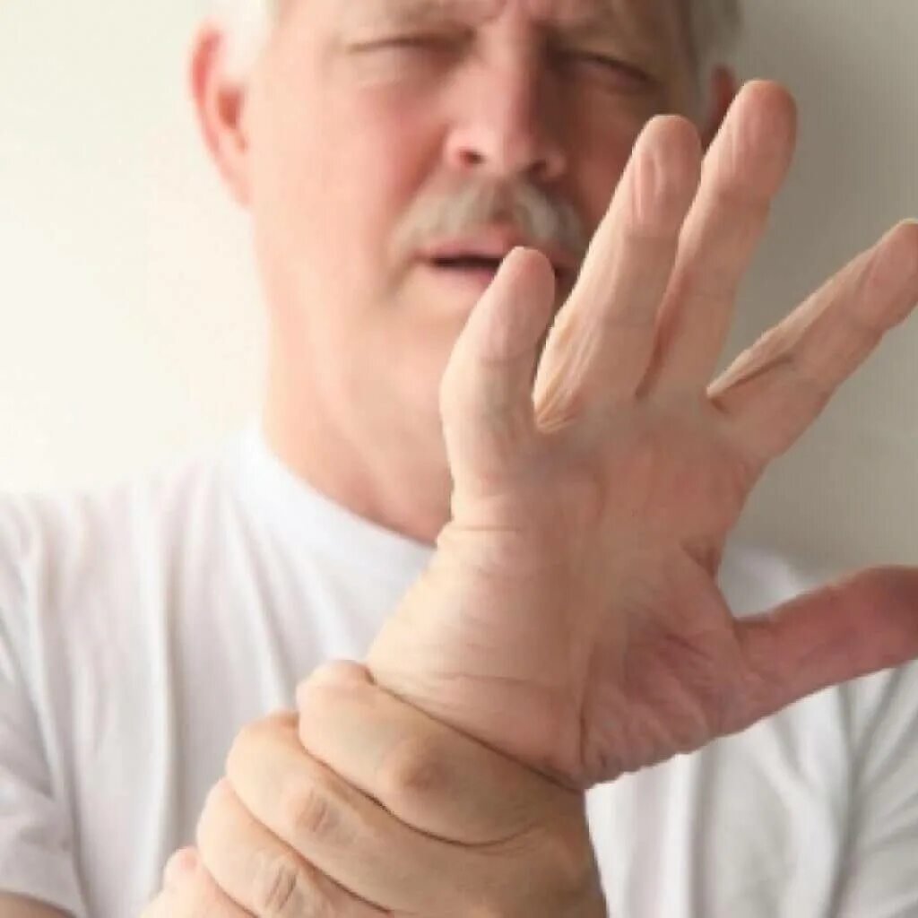 Мышечное дрожание. Мышечный озноб. Дрожание рук. Мышечный озноб. Мышечный озноб.