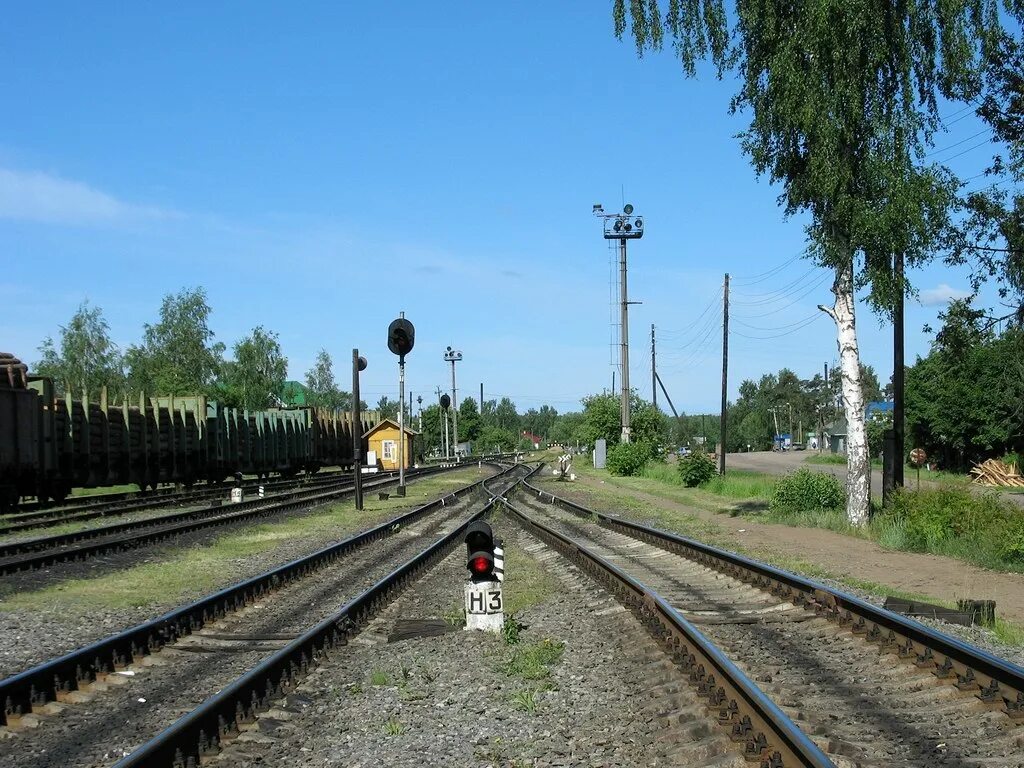 Жд пестово. Станция пестово октябрьская железная. Пестово сандово сход. Жд пестово. Станция пестово.