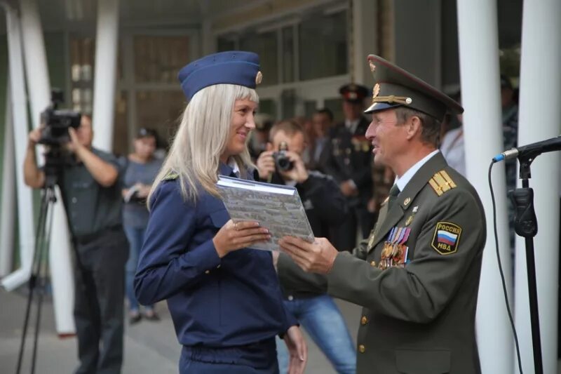 Правоохранительный колледж сайт. Белгородский областной лицей милиции имени героя России в.в Бурцева. Колледж имени Бурцева Белгород. Белгородский правоохранительный колледж имени героя России. Адина Ковалева правоохранительный колледж Белгород.