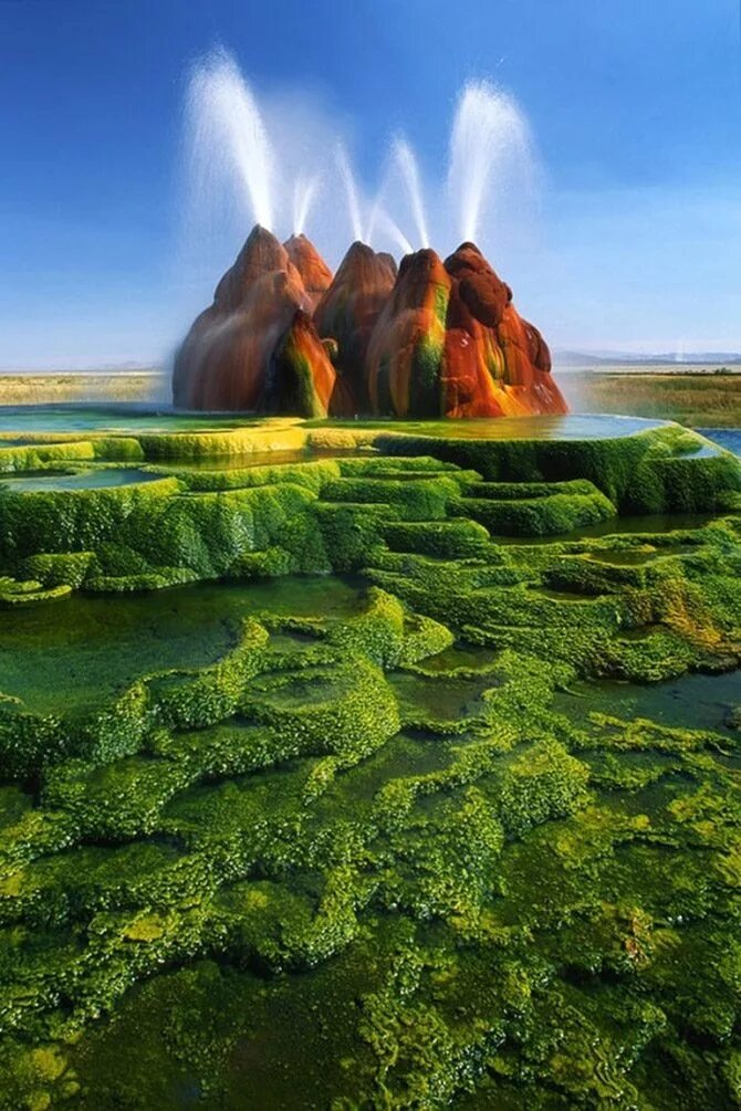 Самые красивые и интересные места. Гейзер штат Невада. Гейзер Флай, США. Гейзер Флай Невада. Fly Geyser Nevada.