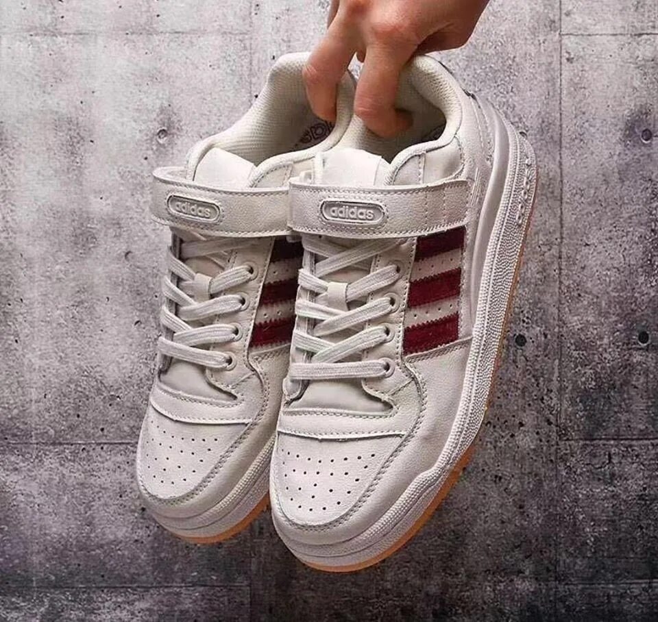 Adidas e5 кроссовки. Adidas e86885. Подошва кроссовок adidas forum. Кроссовки с подошвой пружина. Адидас e5.