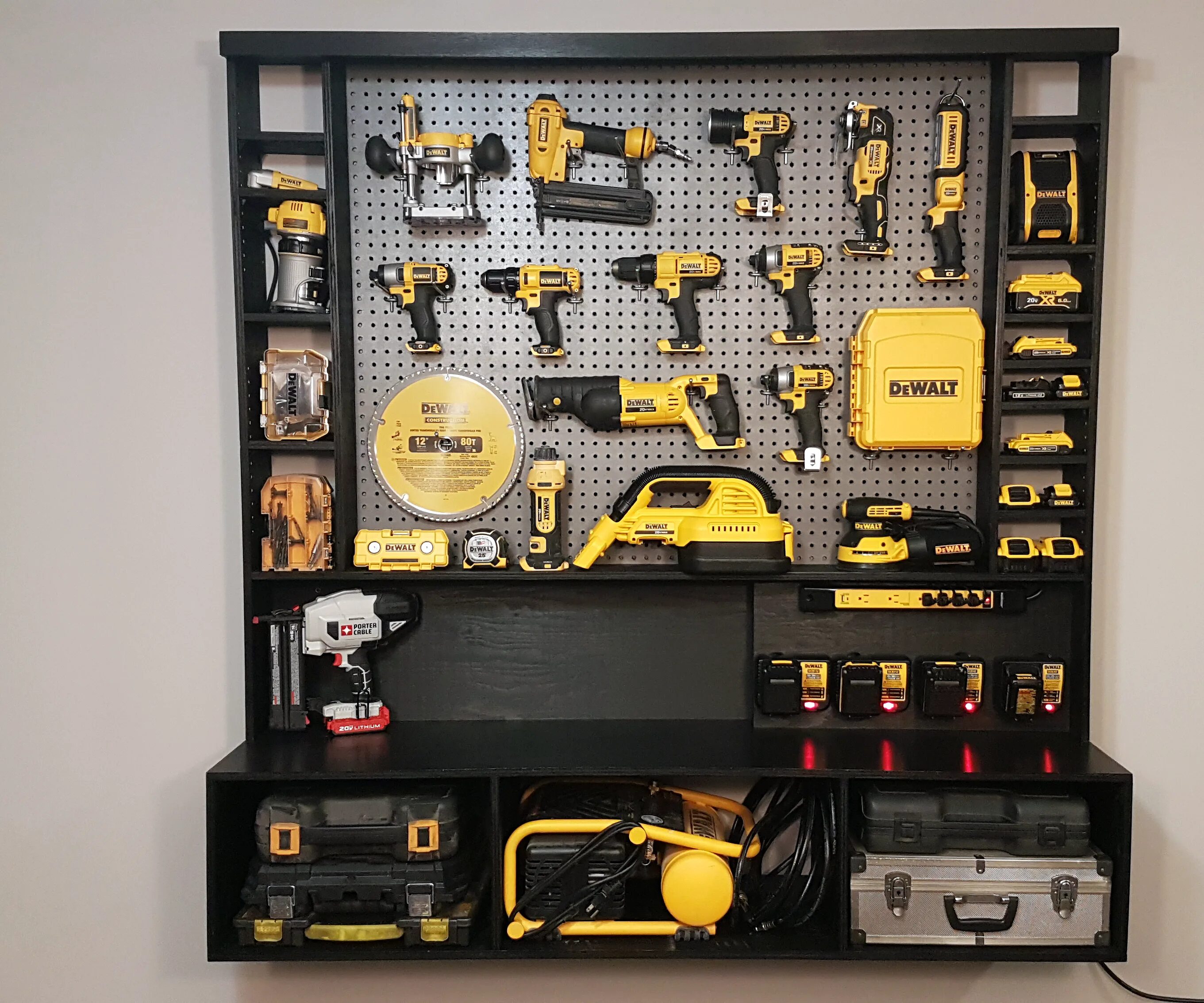 Storage tool