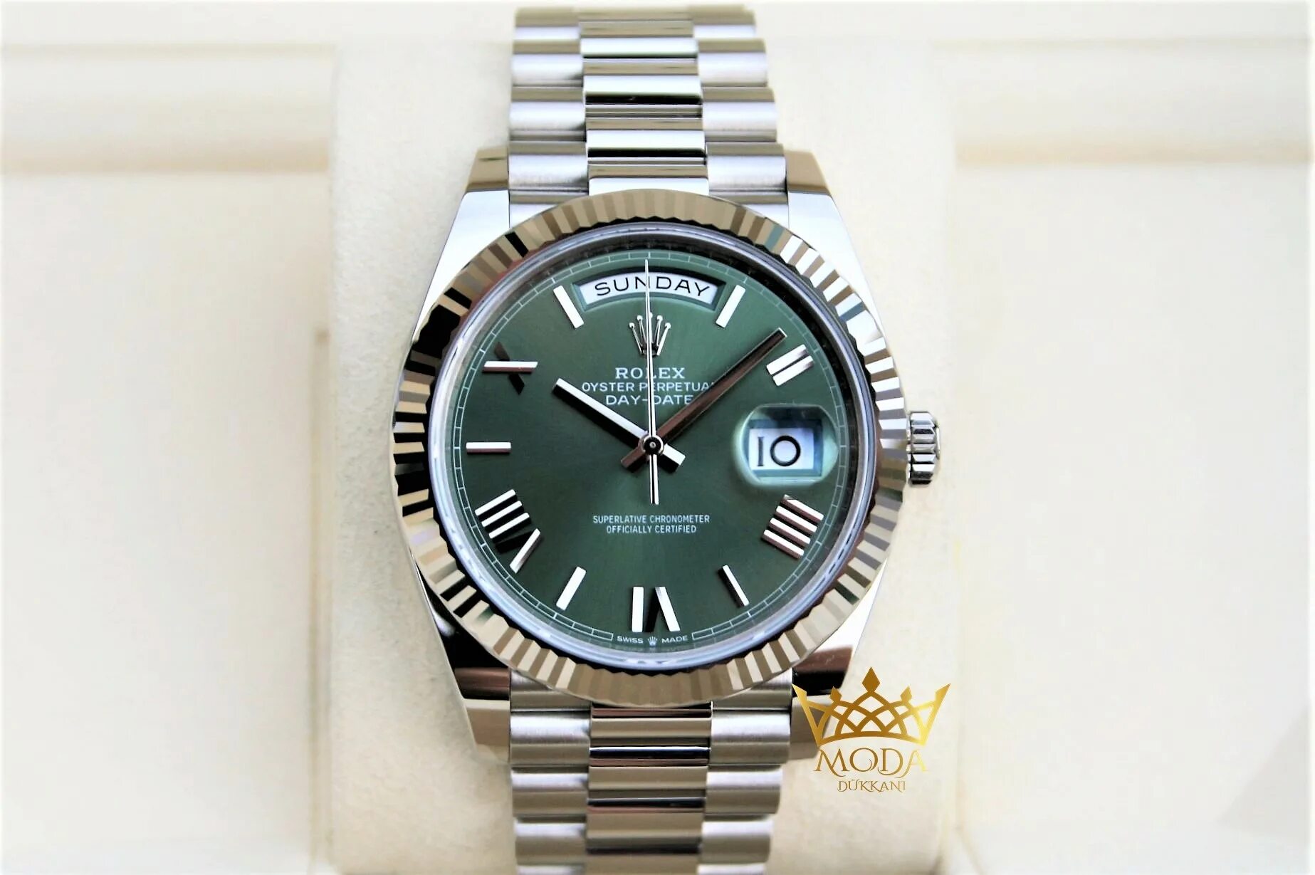 Day date watch