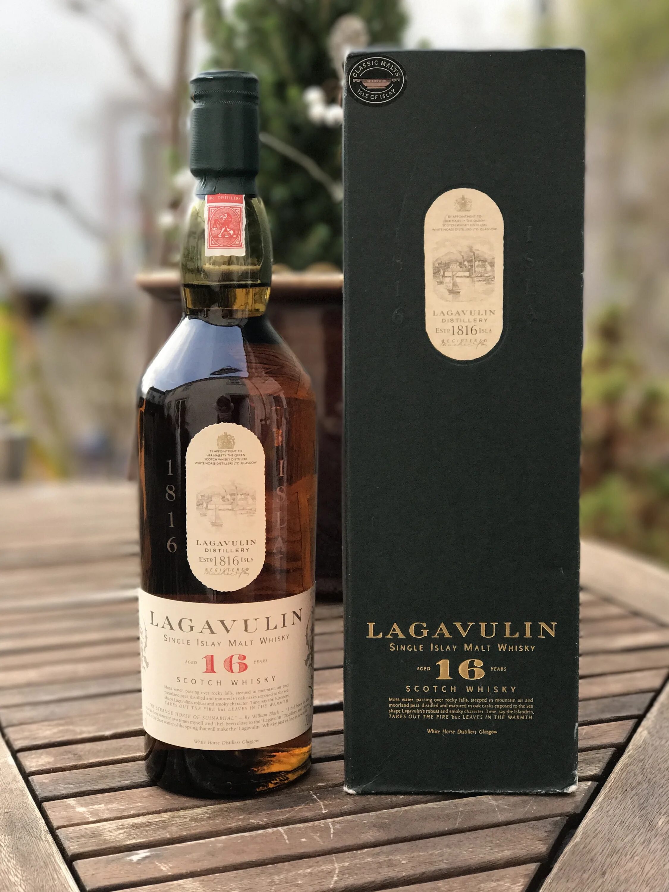 Виски lagavulin 16. Лагавулин 16. Лагавулин 1816. Лагавулин 16 лет. Лагавулин 11.