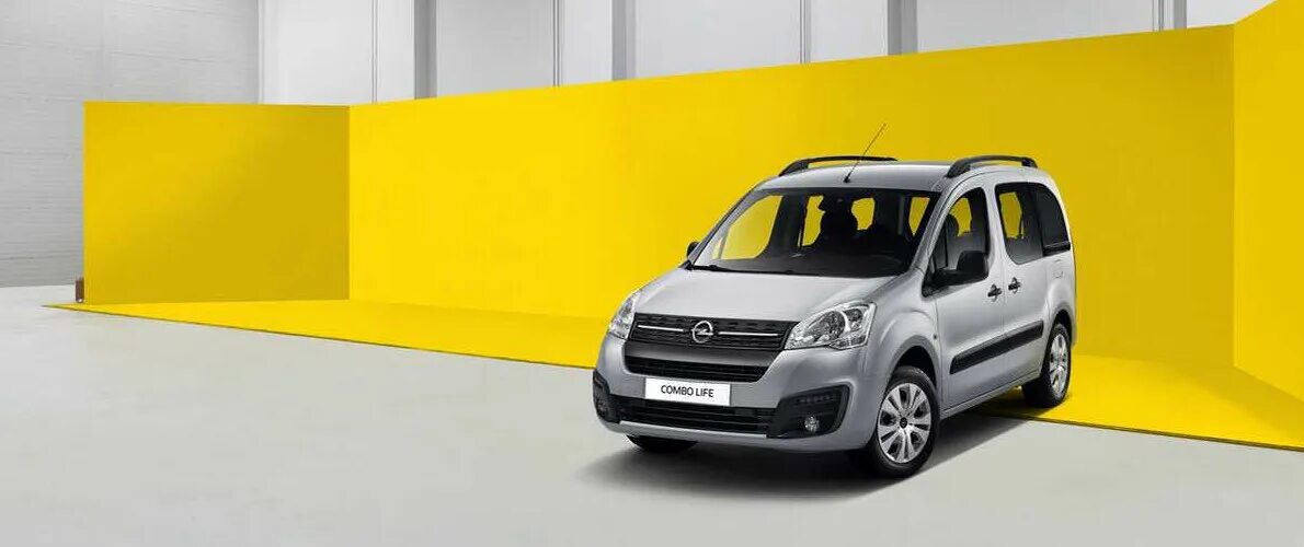 Opel Combo Life 2022. Опель комбо лайф салон. Опель комбо лайф 2022 года. Опель комбо лайф 2022 фото.