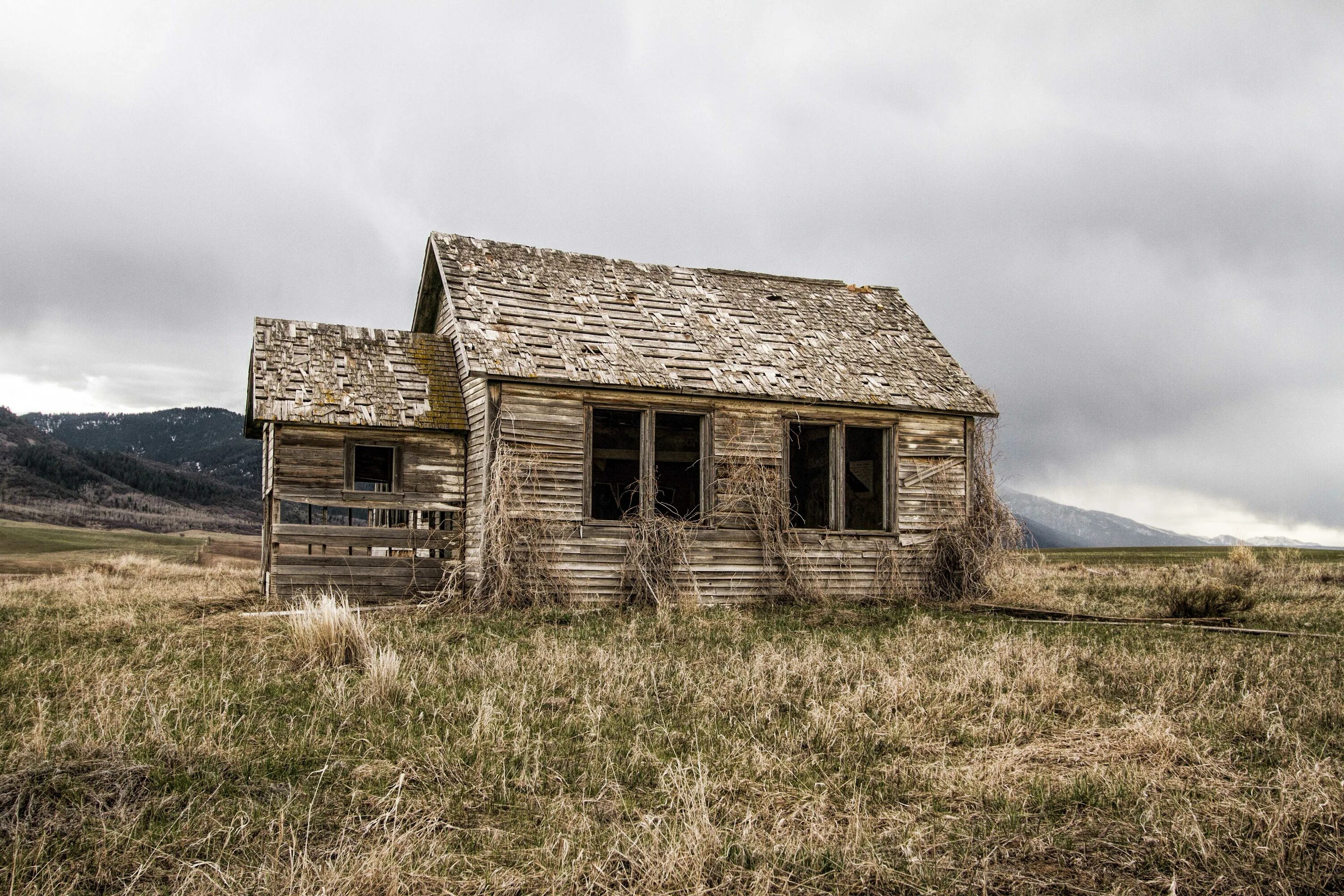 О чем мечтал старый дом. Old House Woods, Вирджиния. Хижины в США. Старый дом. Старый деревянный дом.