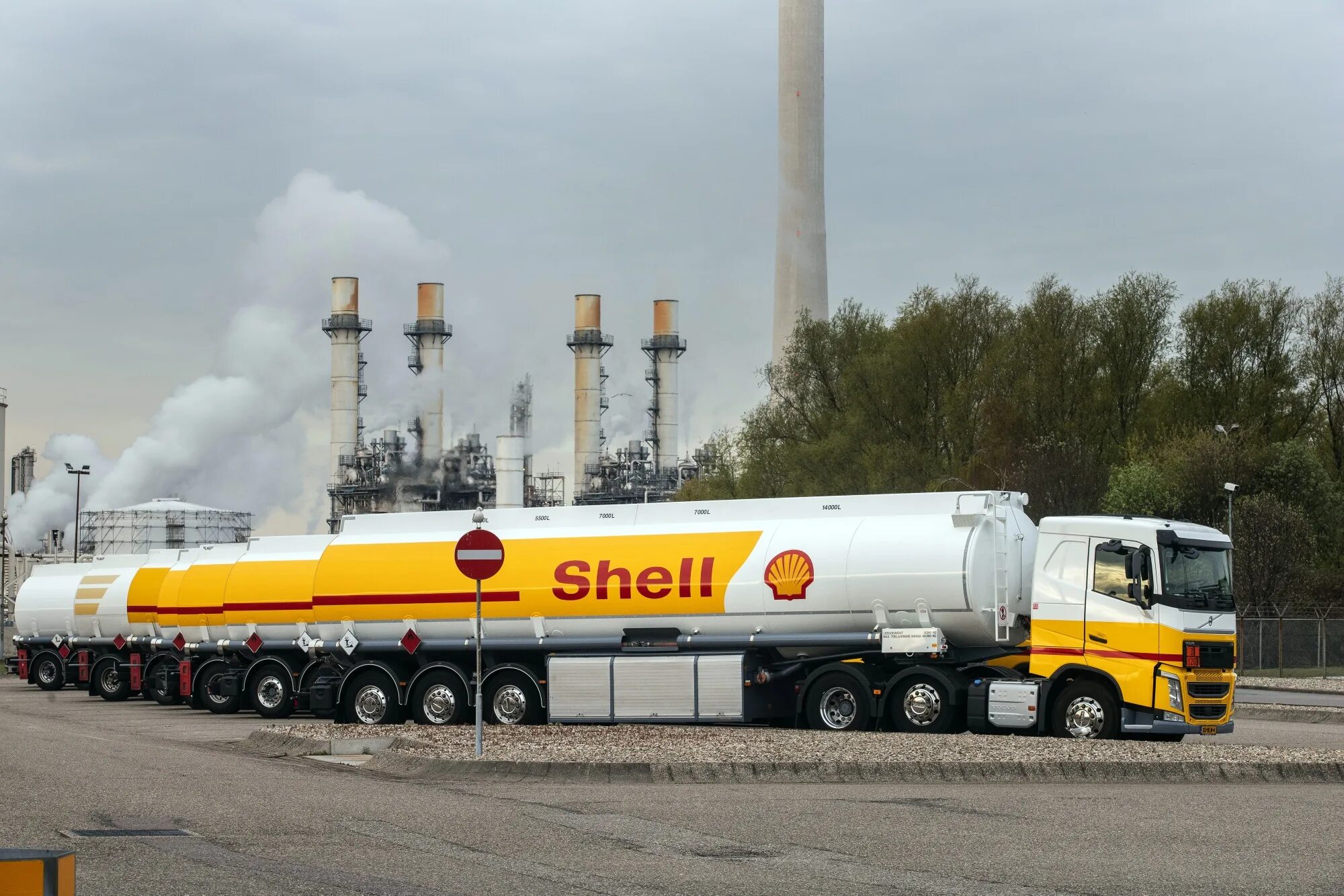 Big shell. Royal dutch shell. shell profit. shell post.