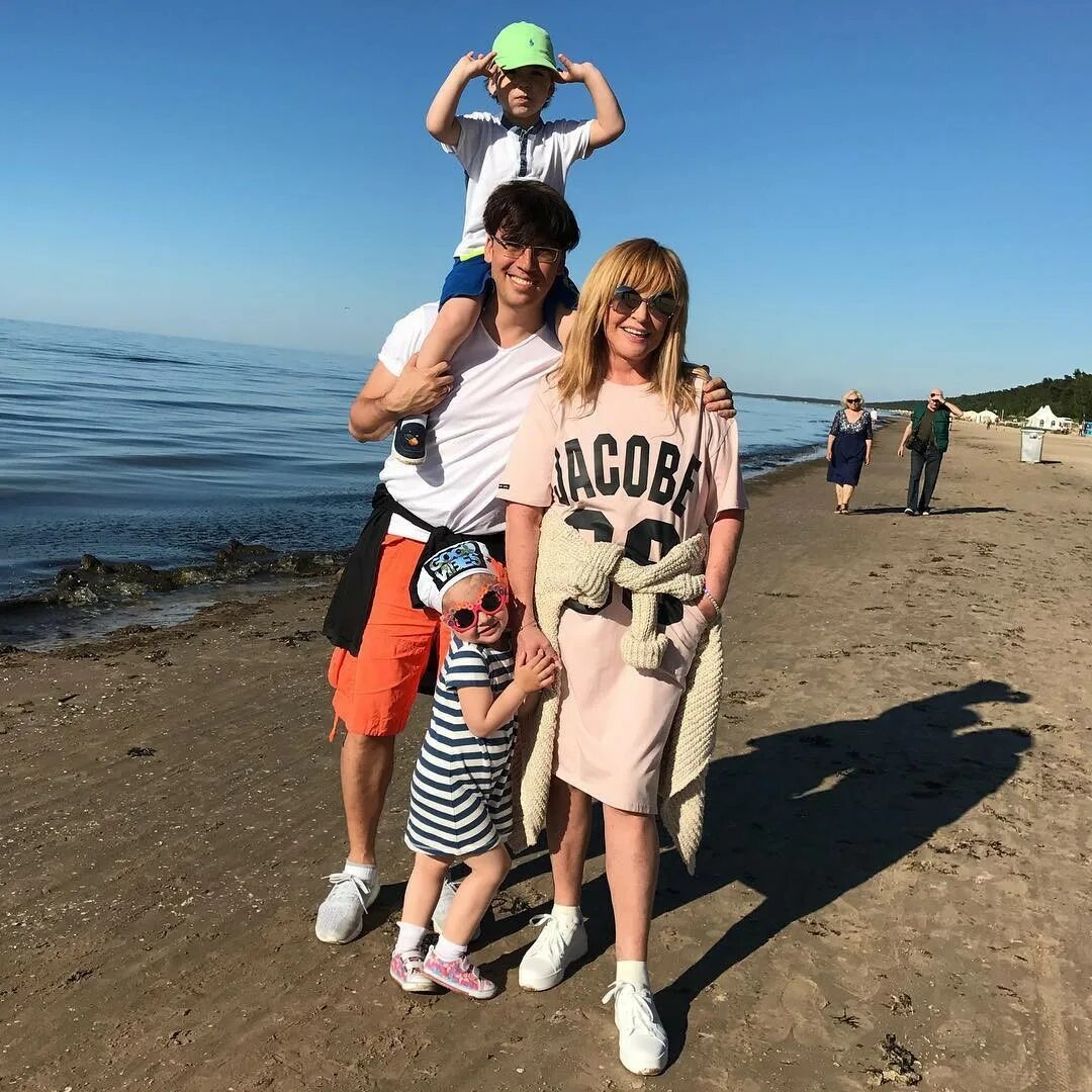 Семейное положение аллы