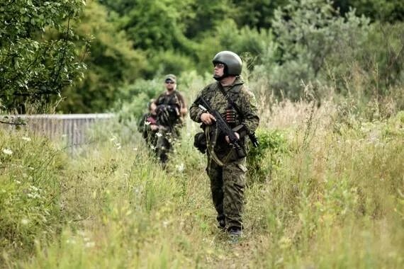 Скольки лет можно играть в страйкбол. Страйкбол Омск. Страйкбол Белгород. Страйкбол в Южно-Сахалинске. Омск страйкбольная команда буря.