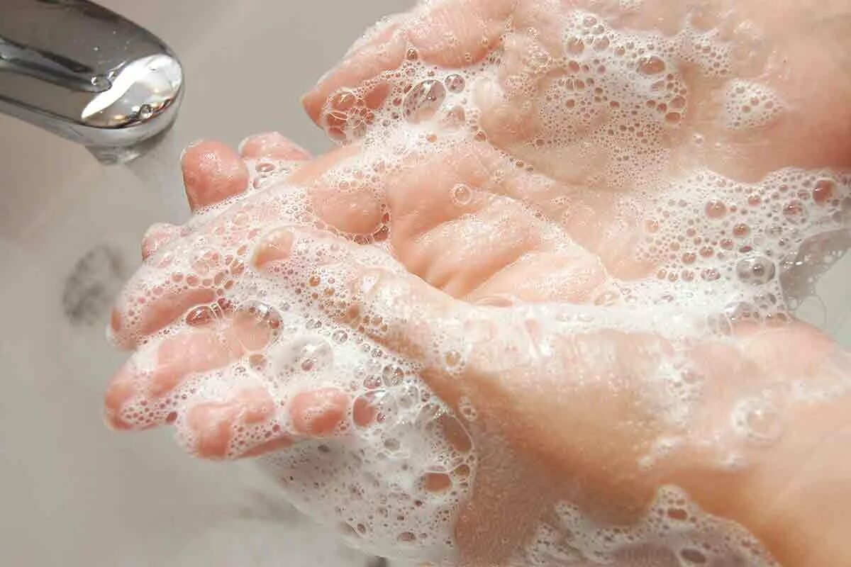 Мыльная пена. Мытье рук. Пена от мыла. Мытье рук Эстетика.