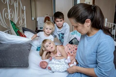 Родила ребенка живу