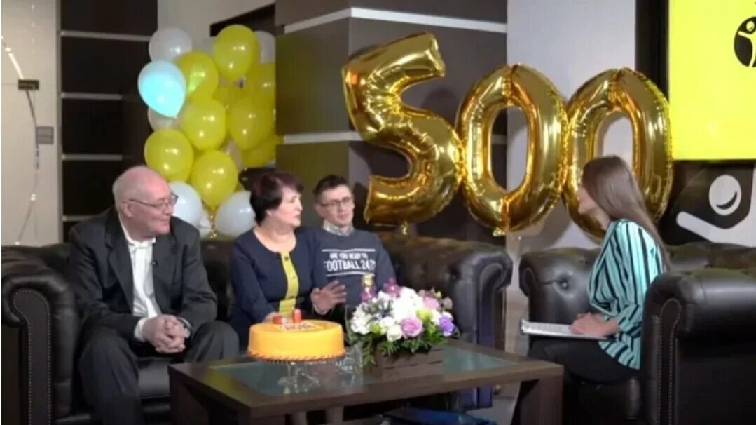 500 лотерейных. Выигрыш в лотерею 500 миллионов рублей. Женщина которая выиграла 500 миллионов. Женщина выиграла в лотерею 500 миллионов. Бабка выиграла 500 миллионов.