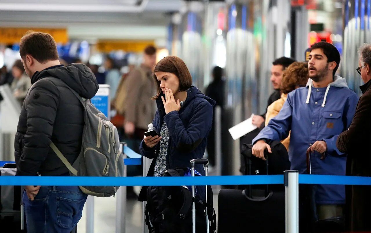 Конференция врач девушка. Канада иммиграция инфографика. Участие в выставках и конференциях. Фото пациента на конференции. Иммигранты в австралии 2021.