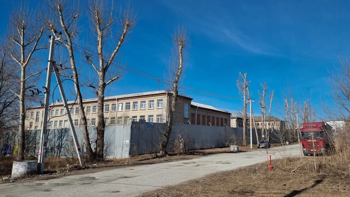 екатеринбург, ул. екатеринбург,ул. г красноярск ул свердловская 15. крауля 83 екатеринбург. фурманова 124.