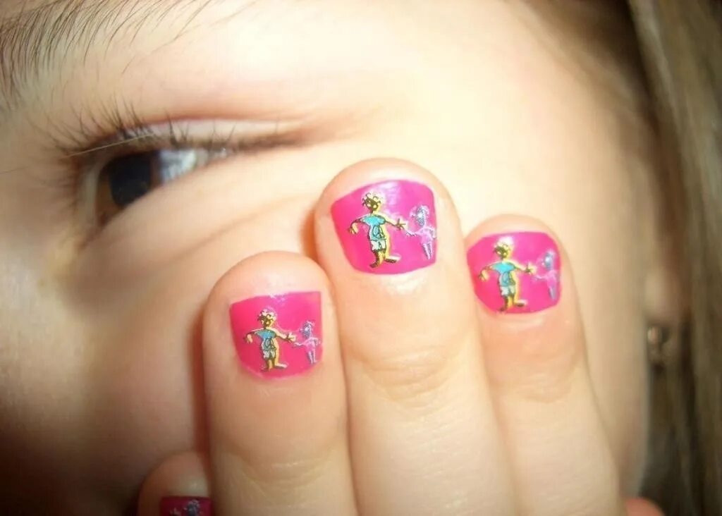 Красивые ногти для девочки. Детские ногти. Красивый маникюр для детей. Маникюр на короткие ногти для детей. Детский маникюр на коротких ногтях.