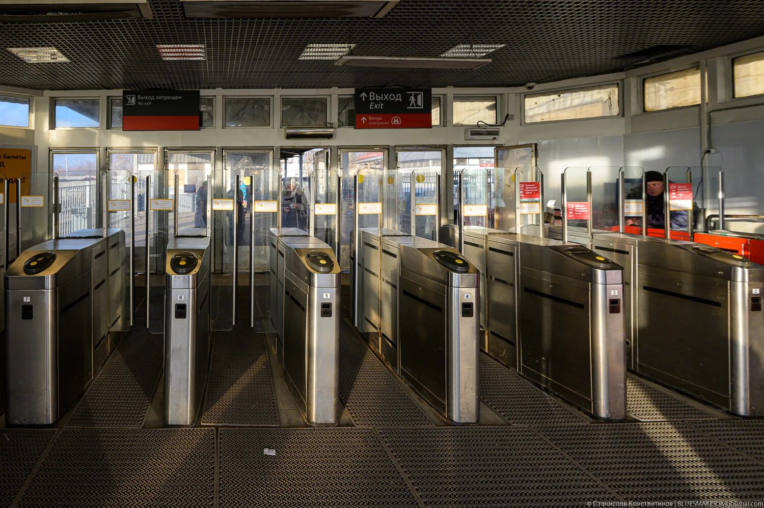 Текстильщики платформа d2 мцд. Metro 2033 (метро 2033). Метро 2033 метро 2. Метро 2023 тоннель. Станция кунцевская бкл.