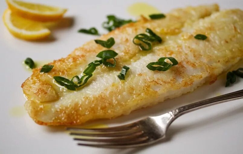 Как приготовить рыбу пангасиус на сковороде вкусно. Рыба филе пангасиуса в духовке. пангасиус филе в духовке. пангасиус гратин. пангасиус бризоль.