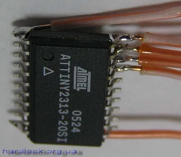 Как прошить микроконтроллер. Attiny2313-20su. attiny2313-20su платка. прошивка микроконтроллера.