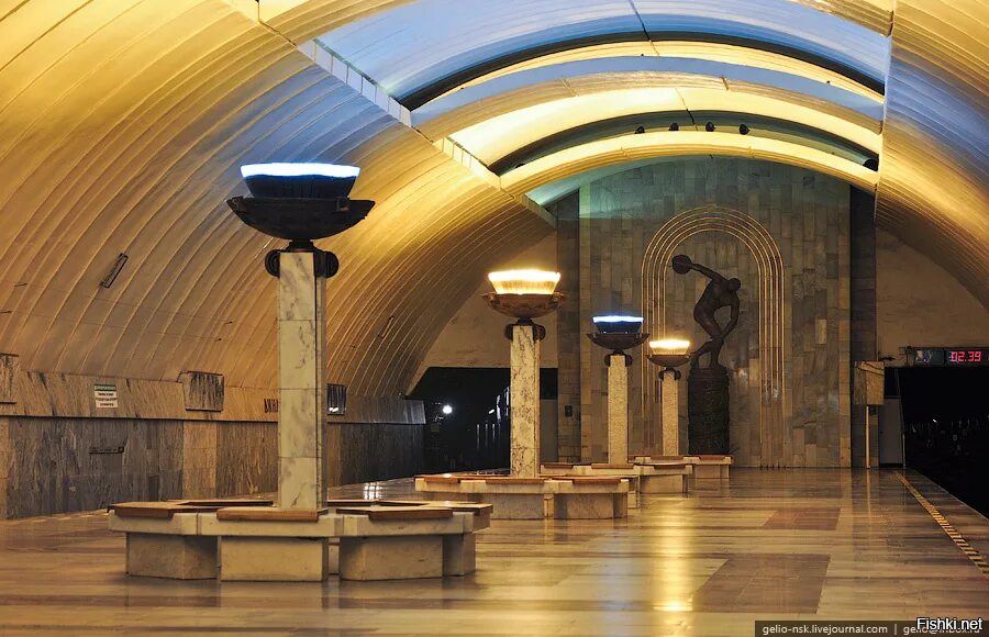 Метро динамо екатеринбург. Станция метро динамо екб. Екатеринбургский метрополитен станция динамо. Метро динамо екатеринбург. Станция динамо екатеринбург.