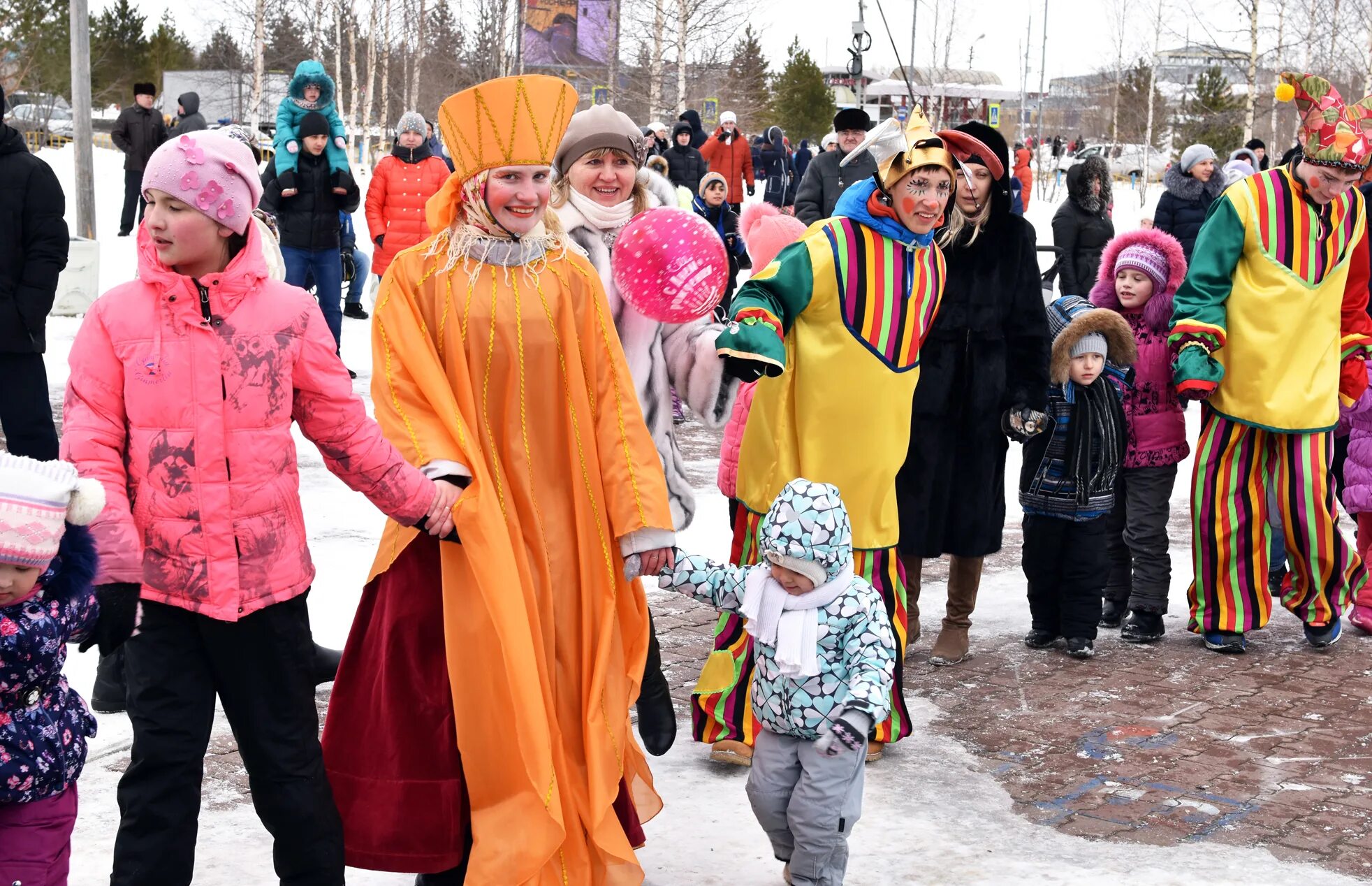прощение на масленицу. название дней масленичной недели для детей. традиции праздника масленица. традиции прощания с масленицей. масленица урок.
