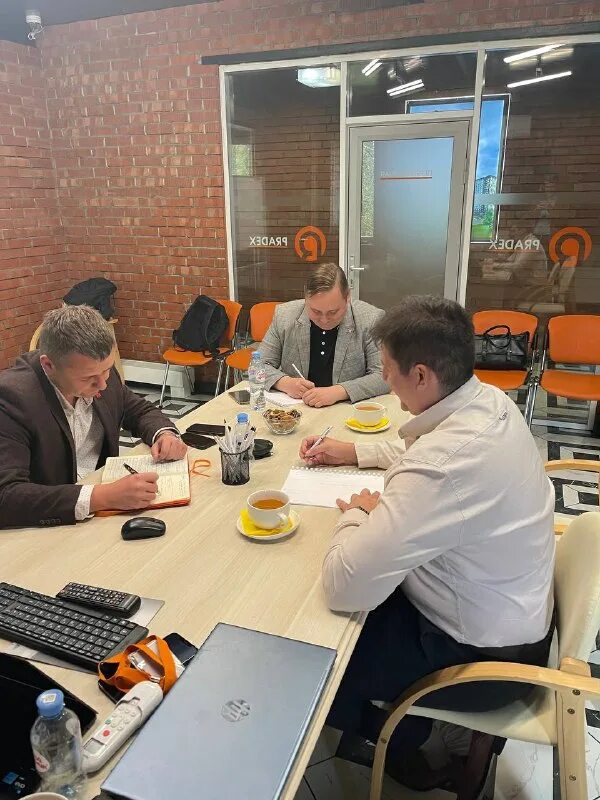 Нити прогресс. Коллектор прадекс. Водокомфорт лого. Тэк экспедиция плюс. Pradex pe-xa.