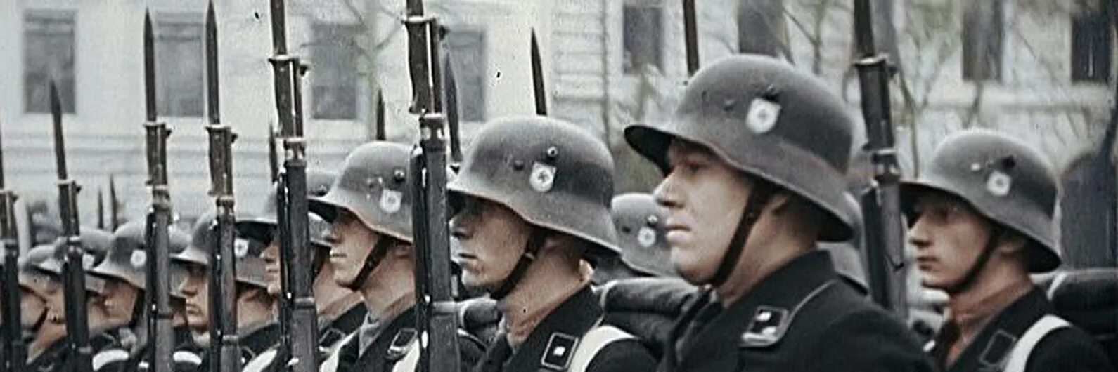 Строй Ваффен СС. Спецотряд Ваффен СС. Waffen SS штурмовые группы. Waffen SS марш.