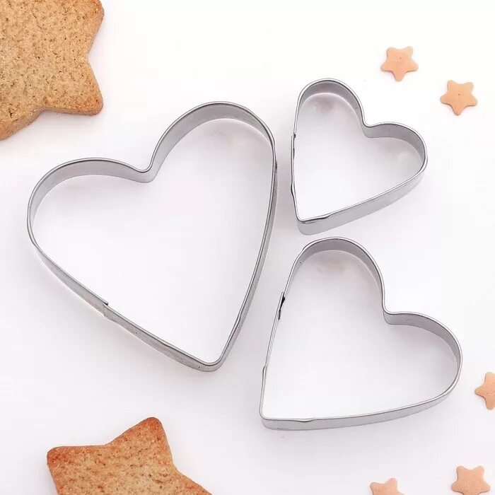 Формочки для печенья. Формочка сердце для печенья. Формочки для печенья сердечки. Форма для вырезания печенья.
