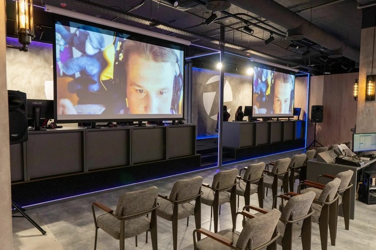 Компьютерный клуб кибер волжский. Компьютерные клубы гродно. Компьютерный клуб зевс. Компьютерный клуб пермь. Zeus компьютерный клуб.