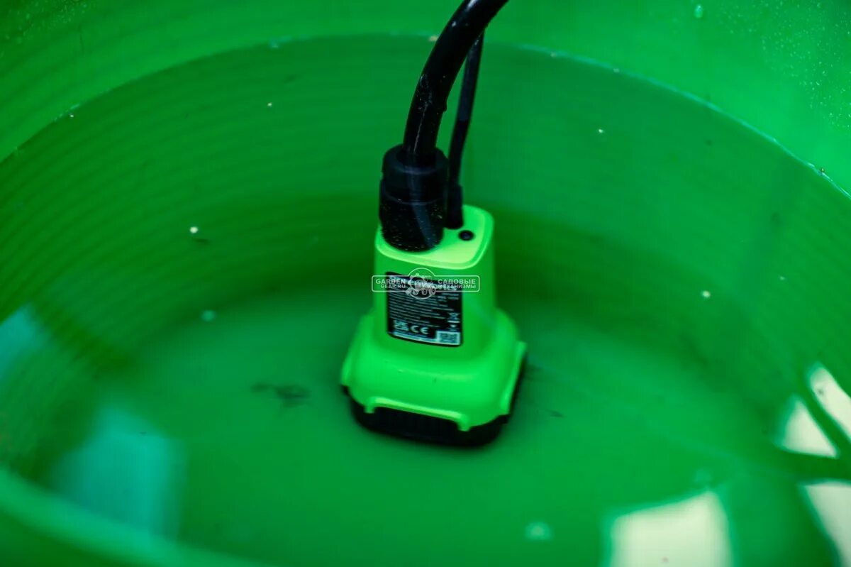 Насос аккумуляторный для полива greenworks. Насос аккумуляторный greenworks g24swp для бочки. greenworks g24swp. насос аккумуляторный greenworks g24swp упаковка.
