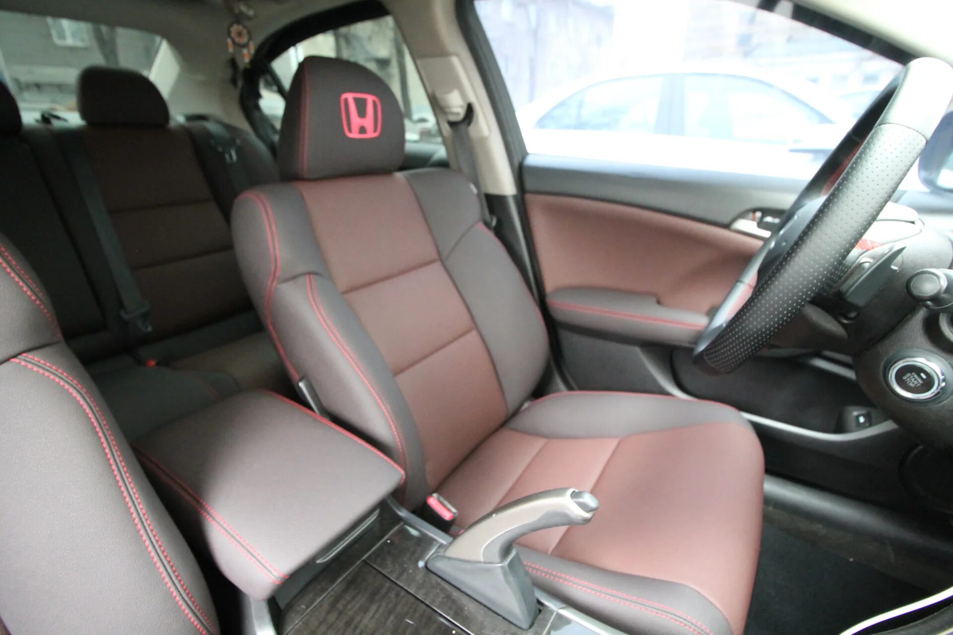 Перешить салон хонда аккорд 8. Сидения accord 8. Сиденья хонда аккорд 8. Сиденья honda accord 8. Сидения accord 8.