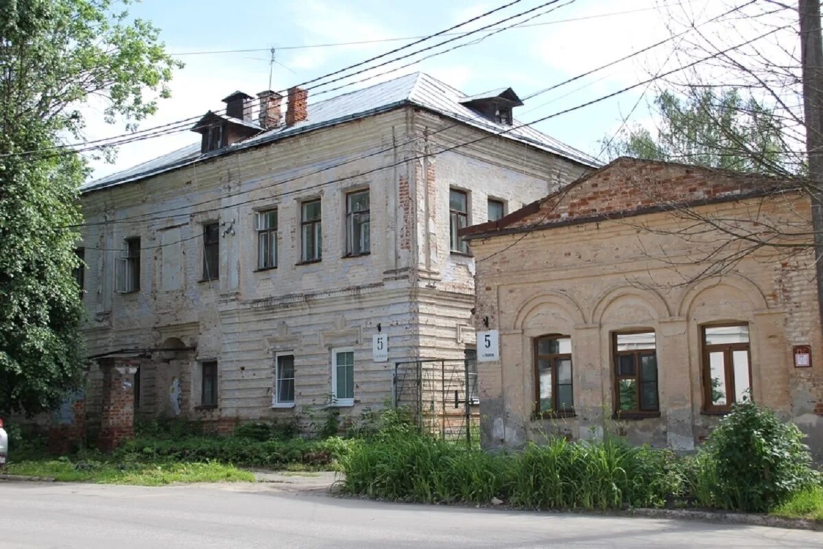 Расселение калуга. Палаты Кольцова Калуга. Калуга улица Космонавта Пацаева. Пацаева 4 Калуга. Палаты Угрюмовых в Калуге.